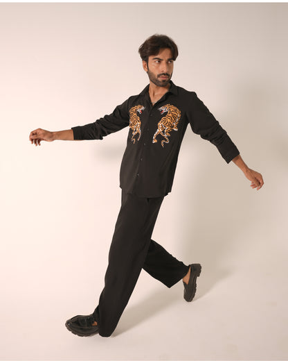 ROAR IN BLACK
