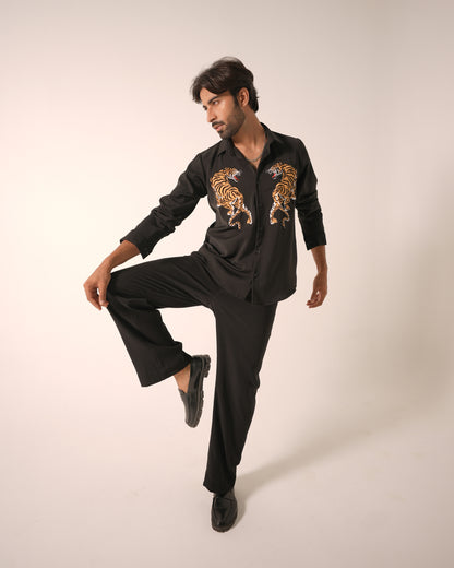ROAR IN BLACK